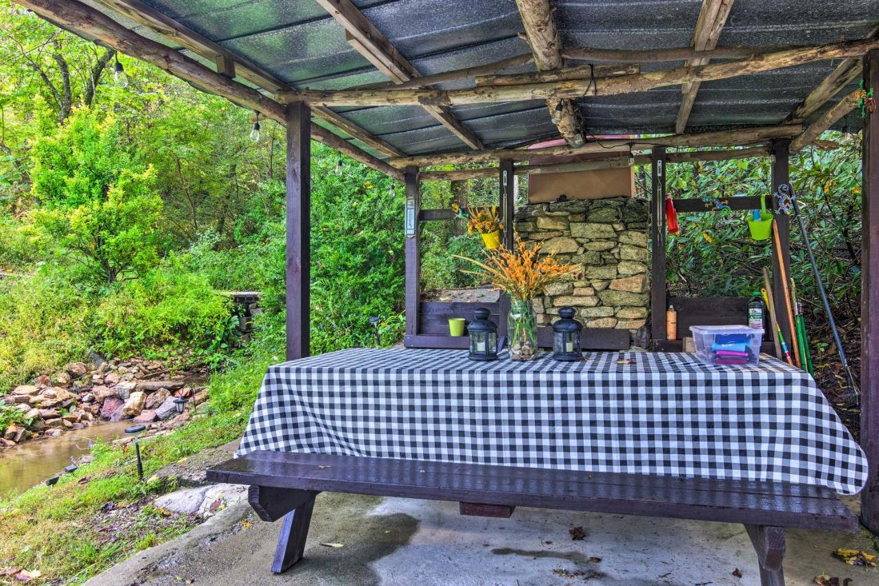 Shaw Creek With Fire Pit And Forest Views Holiday home *