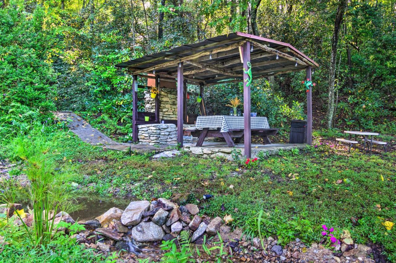 Holiday home Shaw Creek With Fire Pit And Forest Views Hendersonville